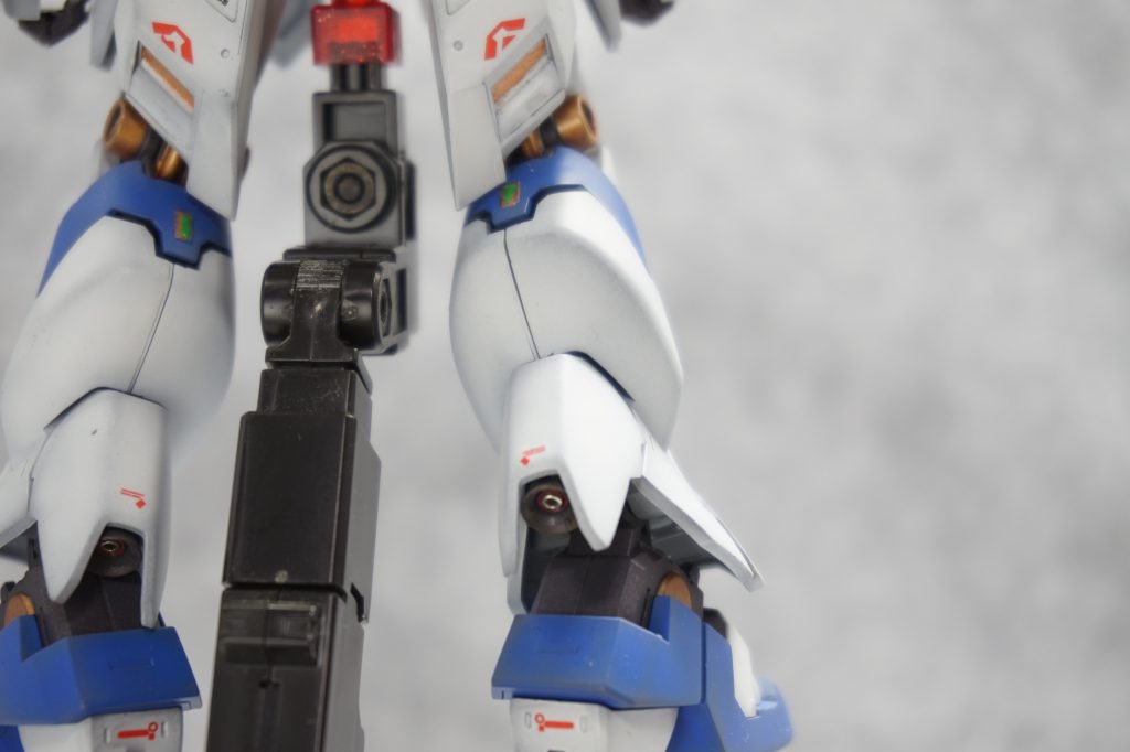 また、後ろのスラスターのカバーも延長して大きくしてあります。当時のワタシなりにかなり頑張っていたようです。