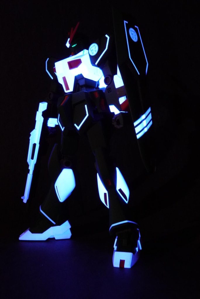 暗闇でも、かなり発光してくれました。