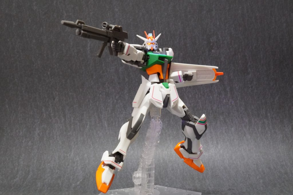 塗装レシピH＝水性ホビーカラー　G＝ガイアノーツ■ツインアイ部Gサーフェイサーエヴォブラック→GEXシルバー→G蛍光オレンジ■センサー部Gサーフェイサーエヴォブラック→GEXシルバー→G蛍光ブルー■デカールG蛍光クリアー■コーティングHつや消しクリアー■スミ入れなし●全パーツ、ヤスリがけ表面処理●アンテナシャープ化