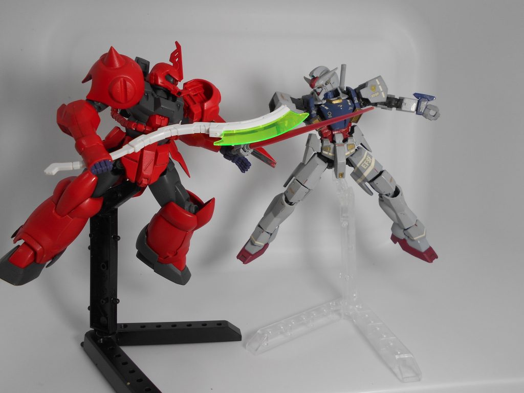第3話くらいで敵エースと激闘!ジャハナムをベースとしながら足をデスアーミーに、肩をダンボール戦機のデクーとハンターにしました。簡単改造でかなり印象替えられたんじゃないかと思います。