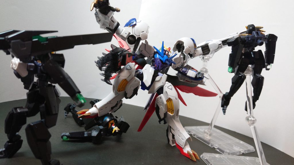 レグⅡを蹂躙するバルバデスティニー。https://gumpla.jp/hg/723317