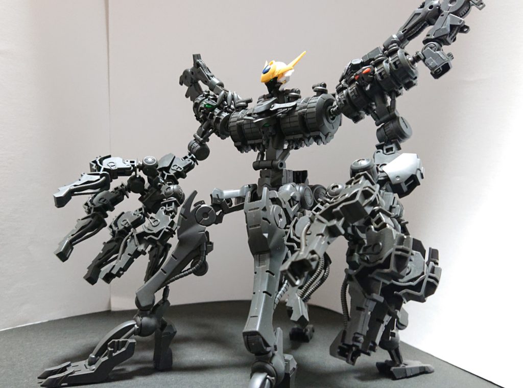 最終形態『シン・ジャバウォック』 大型リアクターとフレームと合体し、より巨大になった形態。