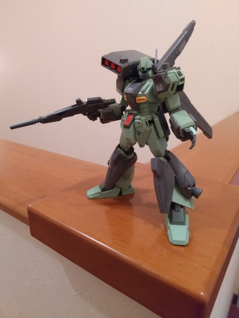 ライフルはビルドガンダムMK‐Ⅱのものを装備してます。ミサイルポッドは片方外さないと角度によっては頭部が隠れてしまうのがちょっと難点でしょうか。ここまで見て頂きありがとうございました。