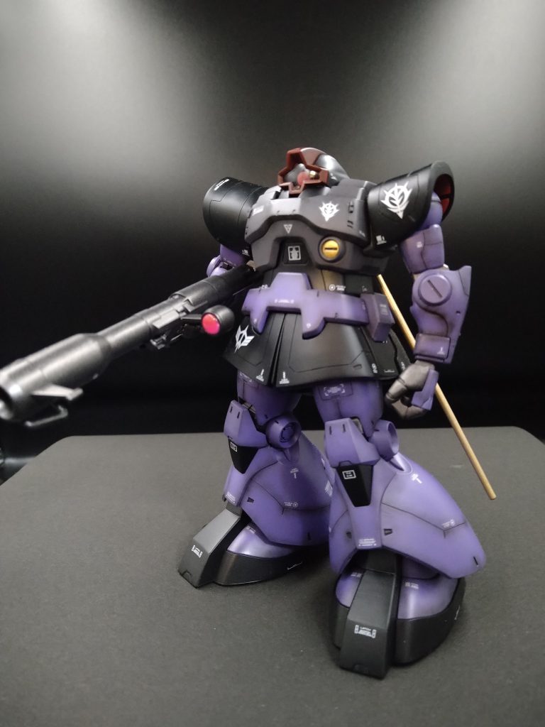 肩と胸の形状をヤスって、若干変更しました