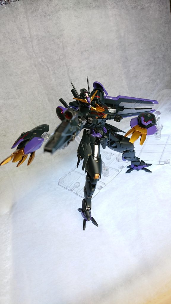 腕装備はビットとして攻撃してくる感じで