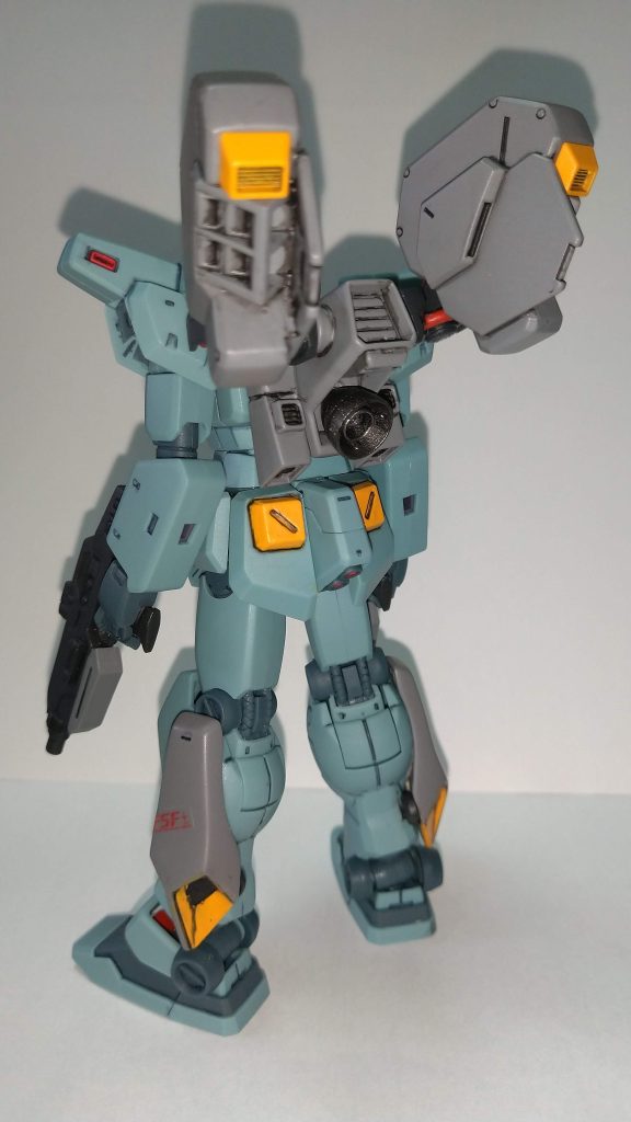 後ろ姿。バックパックはTR系、エイジ系、ネモ系からです。脚部はアレックス·スラスターからです。見ていただきありがとうございました。