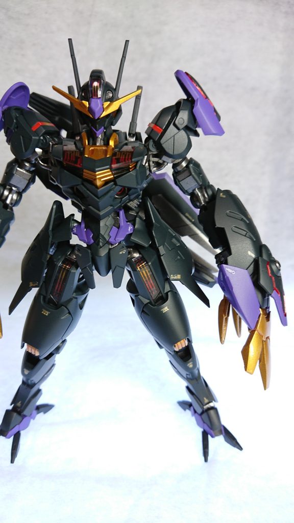 少し悪そうで怪しい雰囲気なのが気に入ってます(^^)