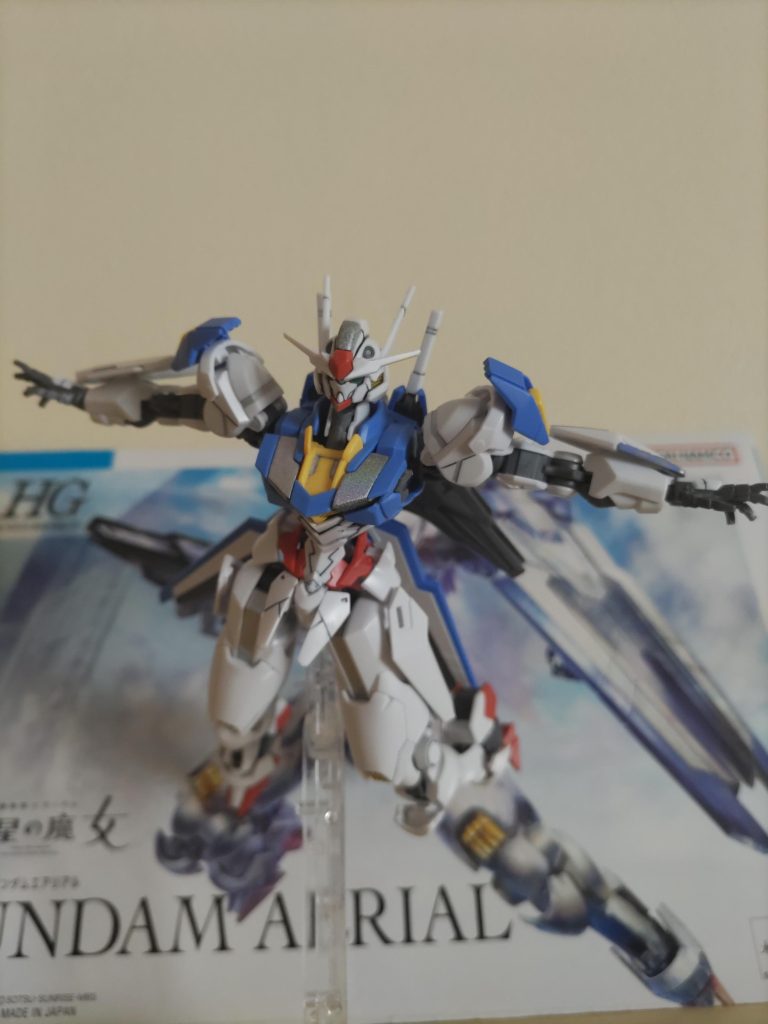 OPのきららジャンプっぽく。個人的にはビットオンの方がすきです。腰裏のビットが燕尾服みたいでかっこいい。