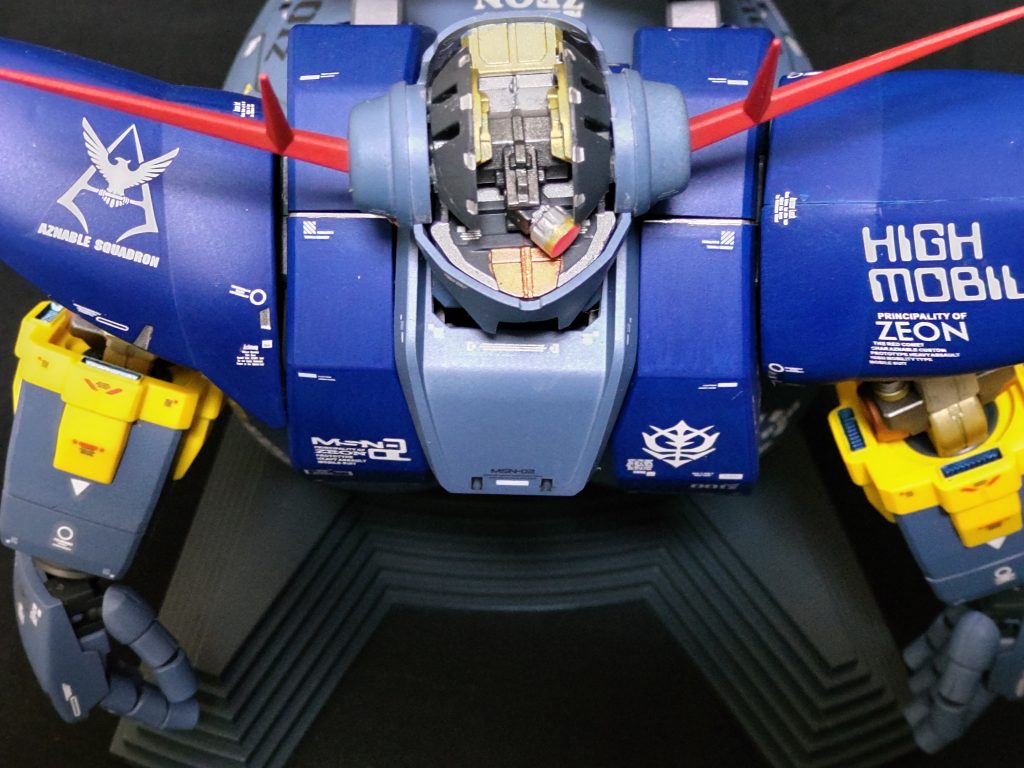 頭部も塗ってます。