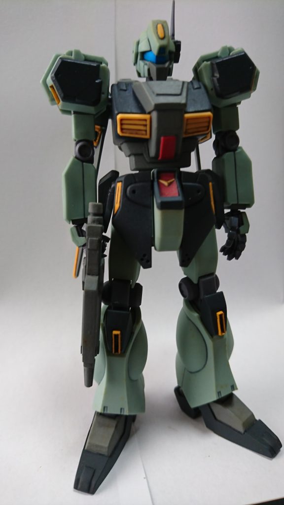 胸部ダクト、膝スラスター