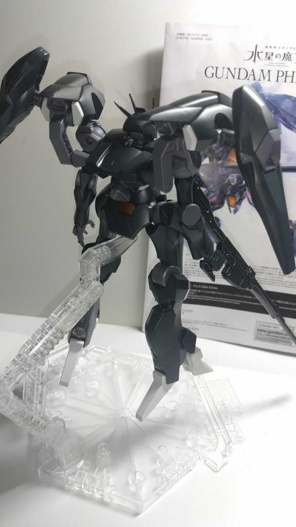 ガンダム　ファラクト–3枚目/制作者：鈴木 英介