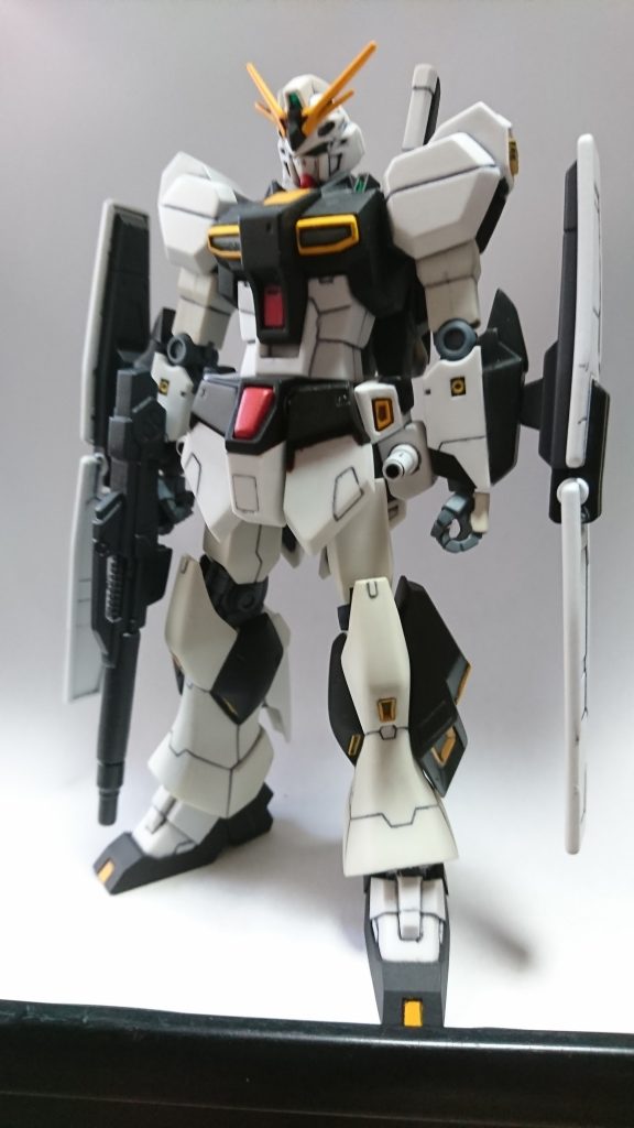 サイドア－マ－に予備サ－ベル。脚部スラスター追加。