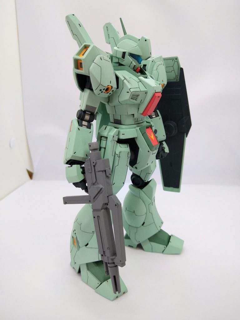 あとはディテールアップに製作カロリーの大半を注ぎましたが、ディテールアップの仕方に悩んでいた時期で、NAOKI氏の作例を真似て、そのエッセンスを吸収しようとやってみました。