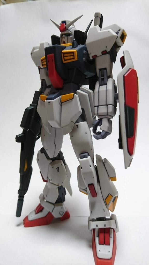 フロントスカート、ライフル、ショ－トシールド、ふくらはぎ横スラスター等改良。