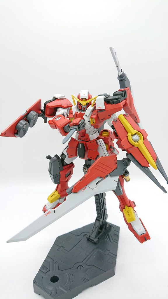 今回はミキシングしているパーツをダブルオーの世界観によせて細かい所を改造してみました。写真では分かりにくいですね。閲覧ありがとうございました。