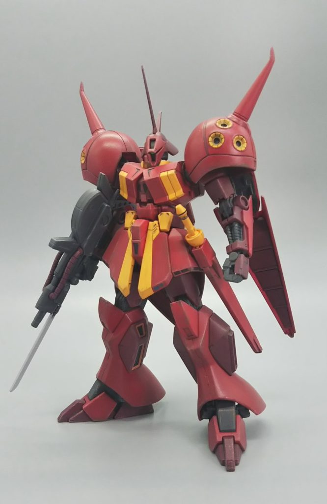 設定より重めの赤で。各先端をちょっと尖らせたくらいでほぼ素だったと思います。