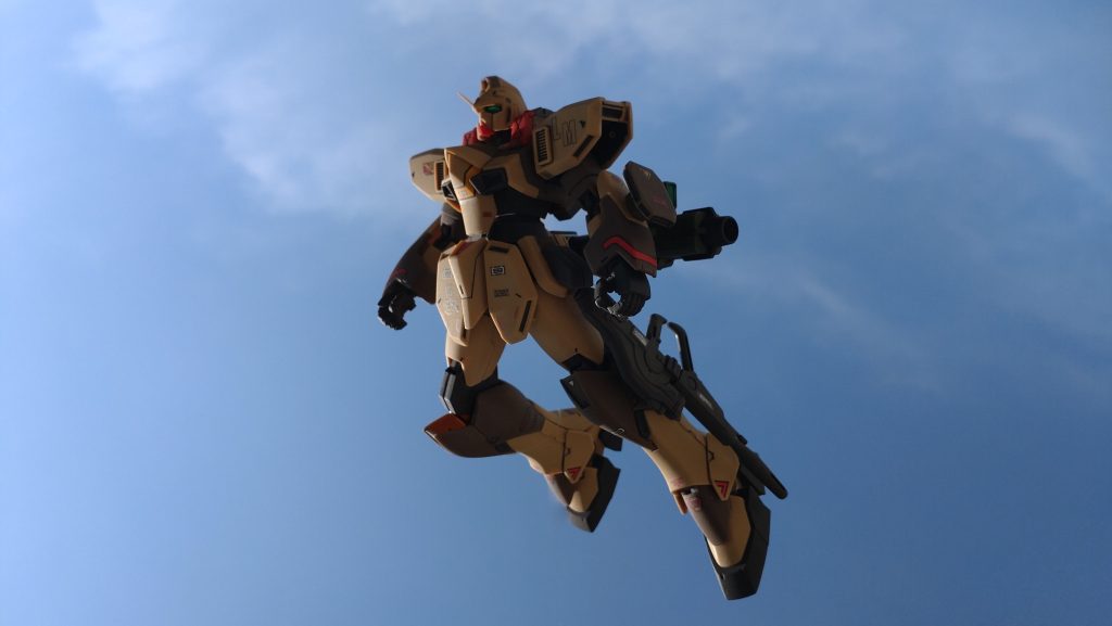 飛翔しているイメージで。