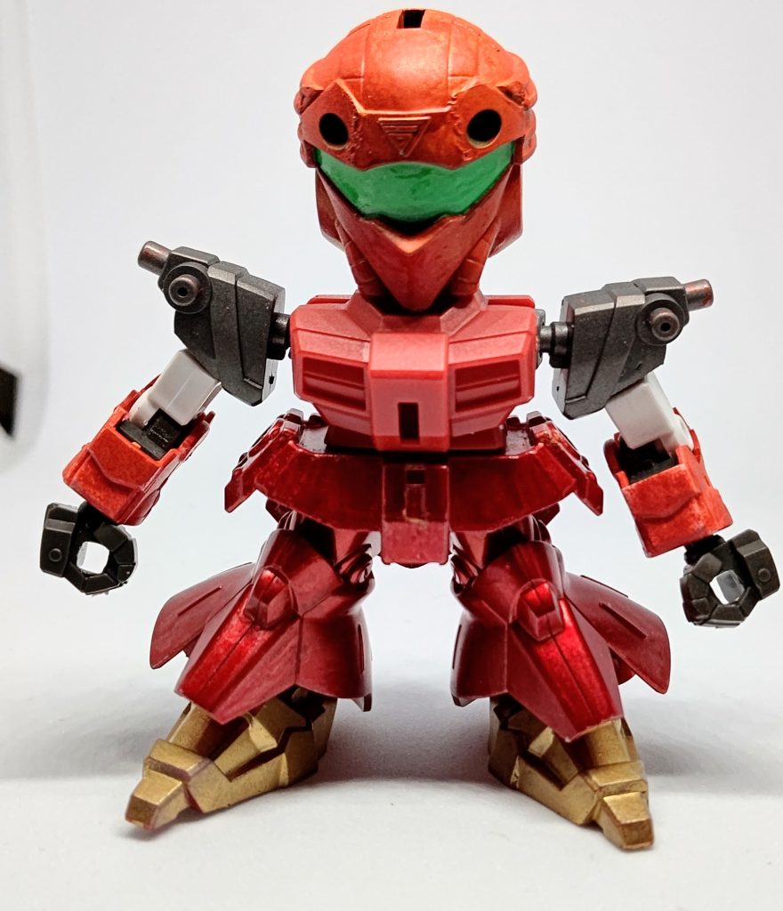 軽装態がこちら。司馬懿サザビーの目の部分をグリーンで塗装する事で、レオスの「目」を表現しました。