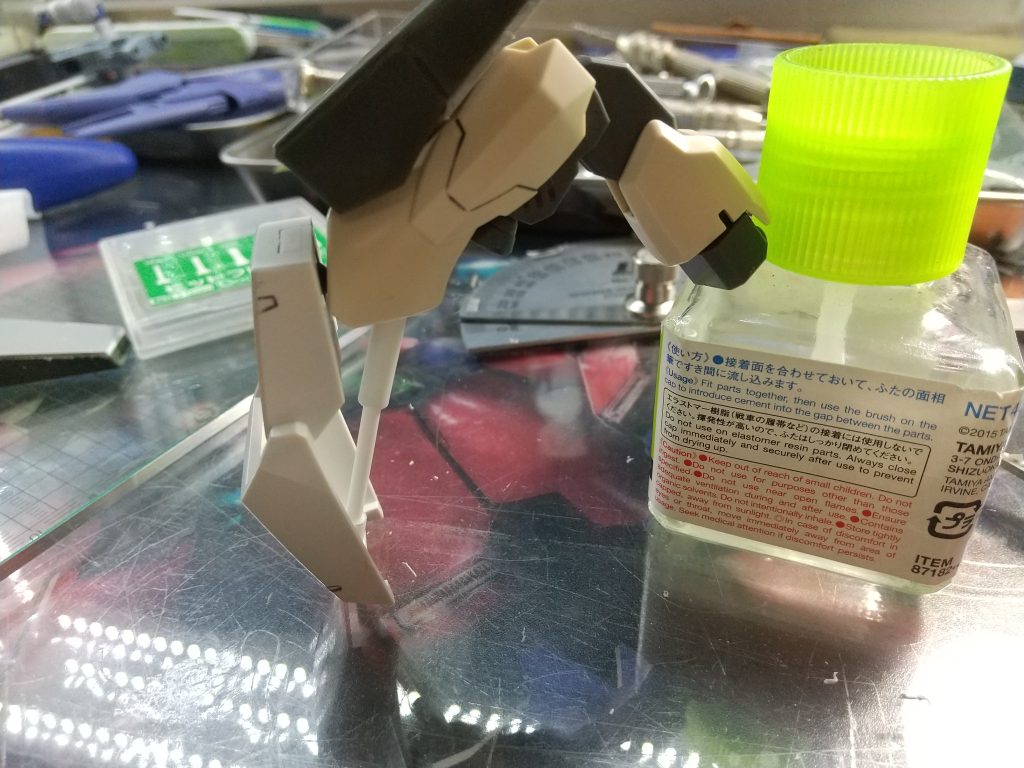 色んなところにシリンダーをスクラッチ👍