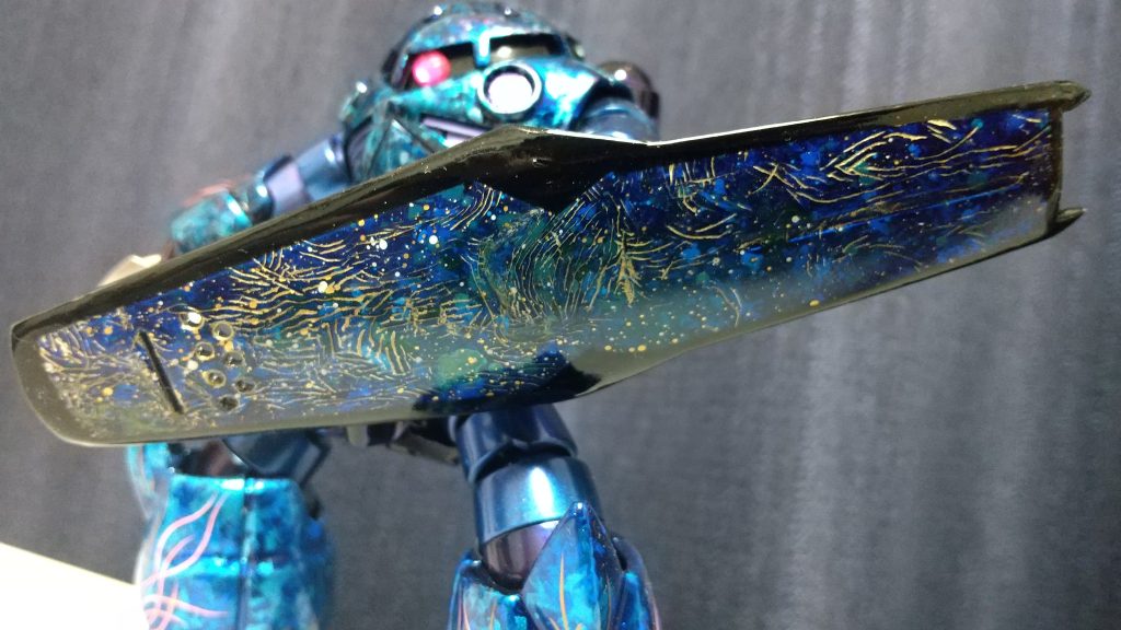 本体より盾の方が手がかかってます💦盾がメインと言っても過言では無いです(笑)盾だけで1ヶ月かかってます🤣🤣🤣