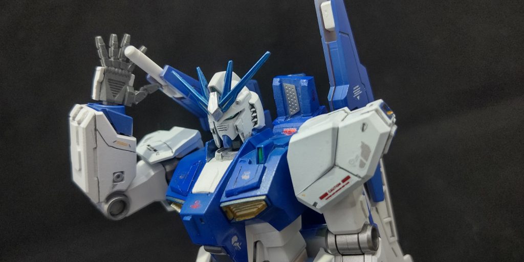 丁度ビームサーベルの柄が握れる位置にくるのが大変よろしい。