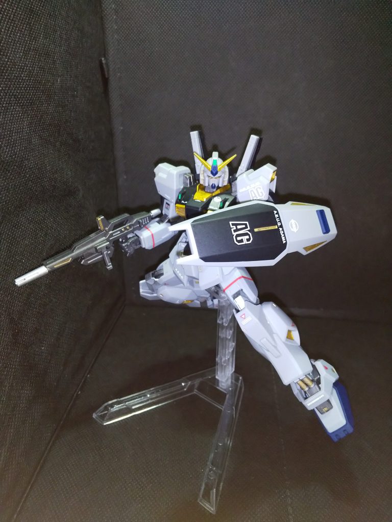 説明書のポージングを真似するようになりました。センスがないので説明書のポージングが1番カッコいいと最近気づきました…(笑)