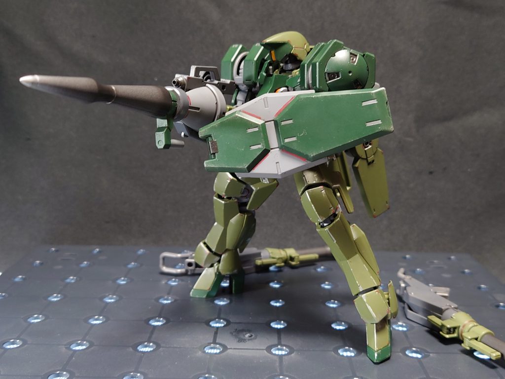 バズーカ砲をパージして、ランス突撃。