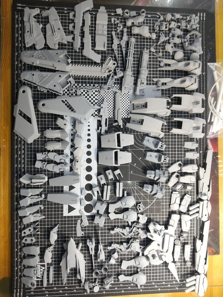 かなりのパーツ数