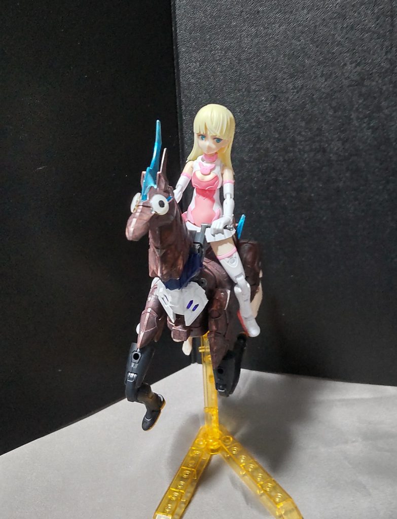 さぁ、最終コーナーに入りました!ハリボテグンバー曲がれるか!?オジェロ「ガッチャ!!曲がれええええぇぇぇぇ!!!」スレッタ「進めば2つ!!曲がってぇぇぇ!!!」ヌーノ「かっとビングだ、ハリボテぇ!!!」