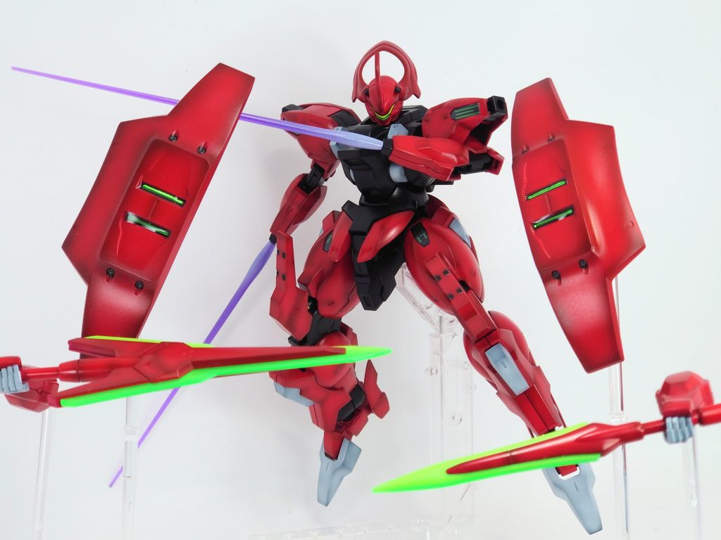 合わせ目も１箇所ほどしかなく、他は段落ちモールドと優しい仕様🙂ホイルシールが目立つ為、上からUVレジンを使用し誤魔化しています。