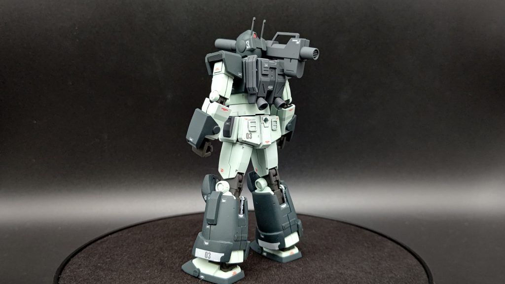 リアビュー　脚部はガンキャノン最初期型から流用。パテを盛ってジムキャノンに近いシルエットに寄せています。