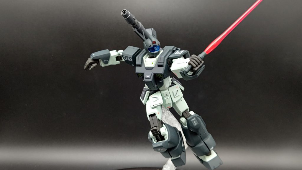 ヘビーガンダムタイプはビームサーベルも装備。ジムキャノン系にビームサーベルというのも珍しい装備かも。