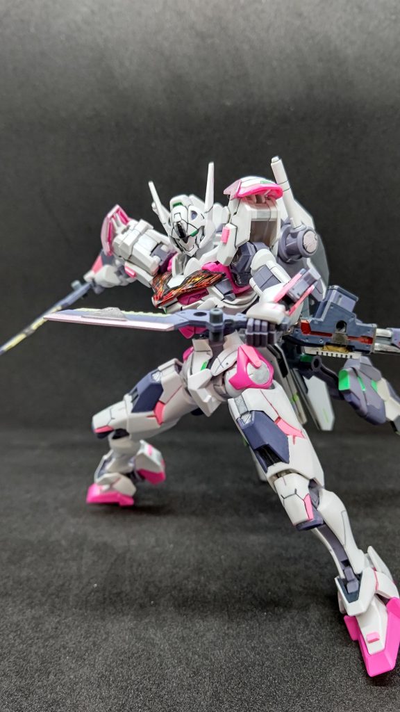 近接用にバトルナイフをこちらも2本用意してます