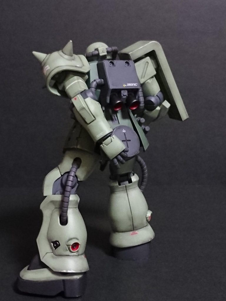 マガジン交換。お尻かいてる訳じゃないです（笑）