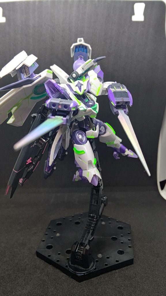 また近接用のプリズム・ブレードも展開!ガンマカEXのホログラム月光蝶シルバーで仕上げてプリズムっぽくなりましたのでこの名前に。