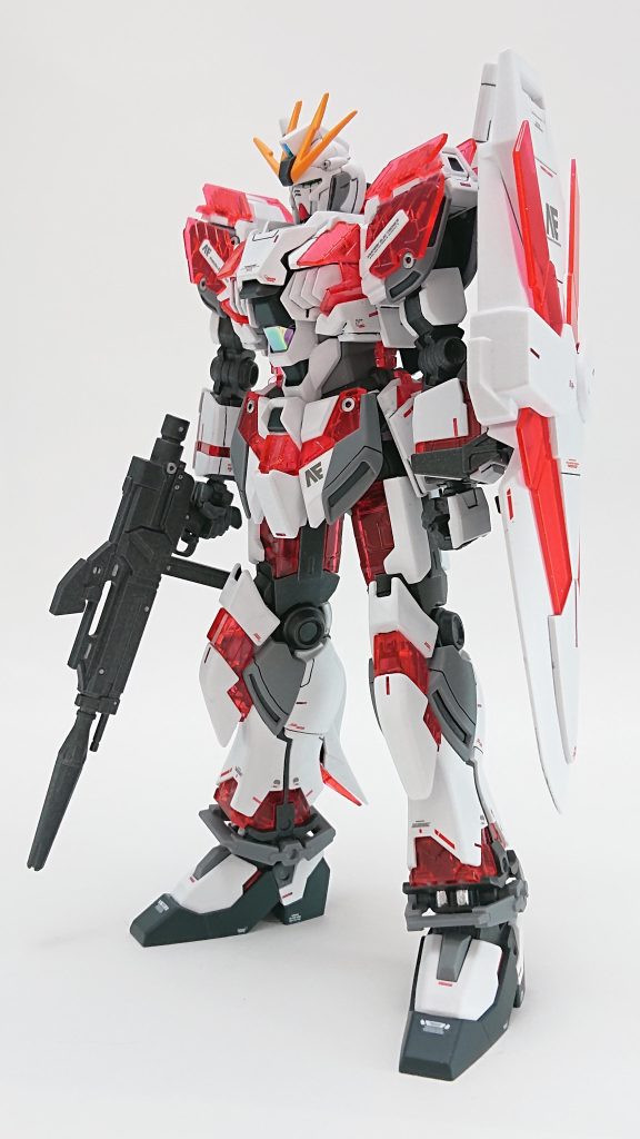 いつもならプラ板をペタペタして情報量を上げるんですが、今回はラピーテープを細く切ってレッドチップ代わりにいろいろ貼り付けてみました😁いい感じに貼れて結構お気に入りです。