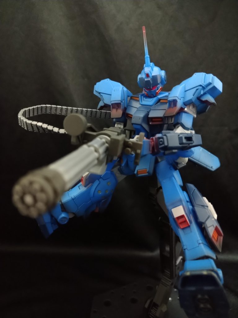 しかしながら兎にも角にも、目玉ともいえるガトリングの取り回しがまぁ悪い！マガジンの位置やPS素材のベルトの硬さ等、正直扱いにくい…！もう持たせることは無いでしょう…