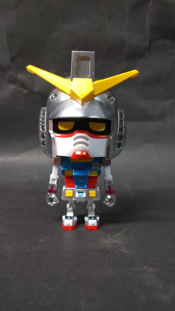 知る人ぞ知る、コレジャナイ感が半端なく、またそれが魅力のクローバーガンダム。そのおもちゃっぽい配色をガンダムマーカーで手軽に再現。塗装のムラも経年劣化のものって事にして無視してますw