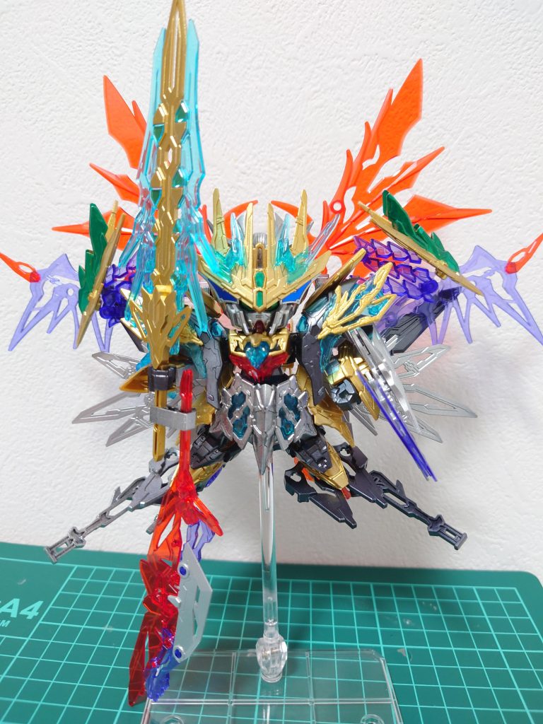 ドラゴンのツバサは無塗装ですがその他は全塗装だったりします。デスサイズのツバサ(クリアパープル)も相まって、わりといい感じに収まりますね。(本当はスペリオルストライク フリーダムドラゴン用に買ったのですが) いじょう!ありがとうございました!