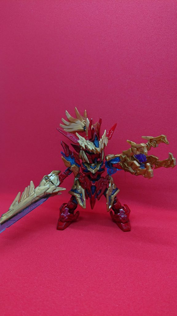 魔炎牙紅孩児の左腕に装備されたクロー状の武器巨大な竜の口みたいに敵を掴み敵の体を砕く程の恐ろしいパワーを秘めている魔炎牙に捕まった者は逃げることは出来ない！