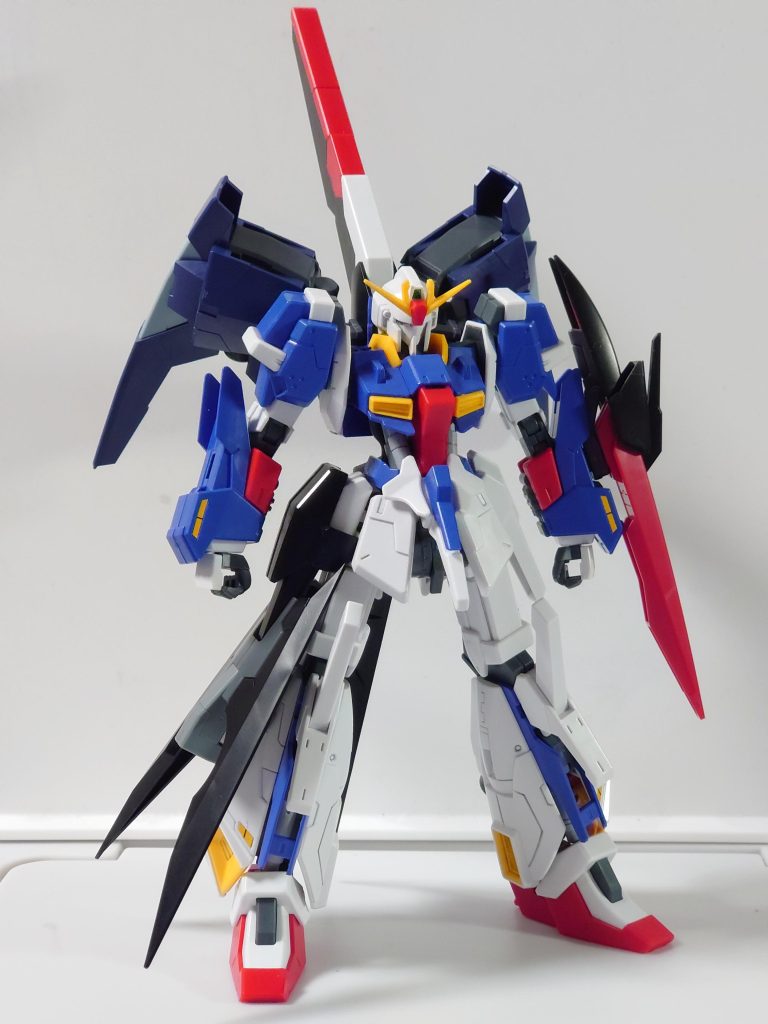 塗装前最終的にフルバーニアンの取り付け方を変更しています。