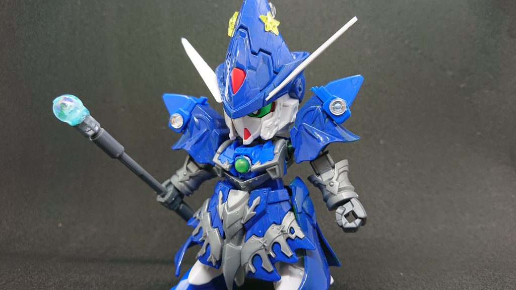 クリスタルワンドマーリンがメイジに渡した魔法の杖使用者の魔法力に応じて様々な魔法を使えるらしい