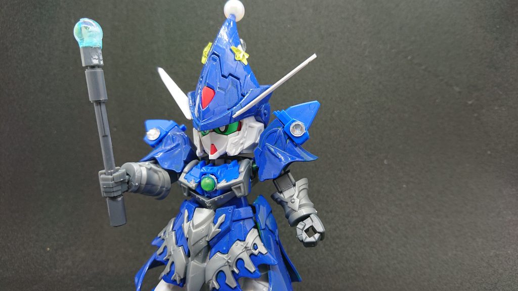 試しに魔法を使ってみるが魔法力を上手くコントロール出来ずなんとキャメロット城を水浸しにしてしまいマーリンに厳しく叱られてしまう