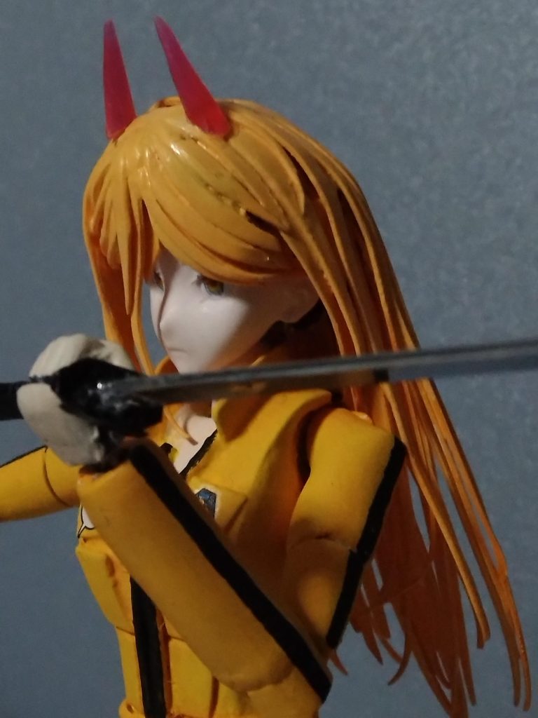 劇中シーンに寄せてみましたが髪型こたわった為頭の位置が動きません。😅