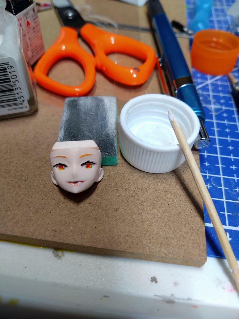 暇だったので表情パーツ追加です。ちょっと悪っぽく牙もつけて。