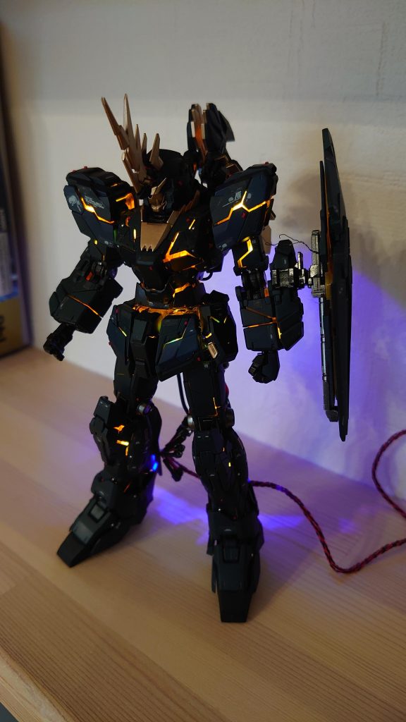 ちゃんとユニコーンモードに変形出来ます。