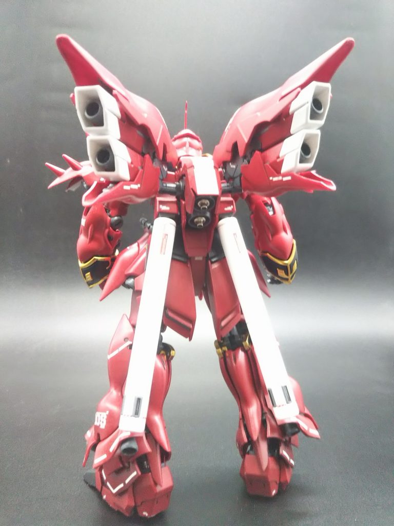 背部スラスターのカバーはポロリしやすいです。