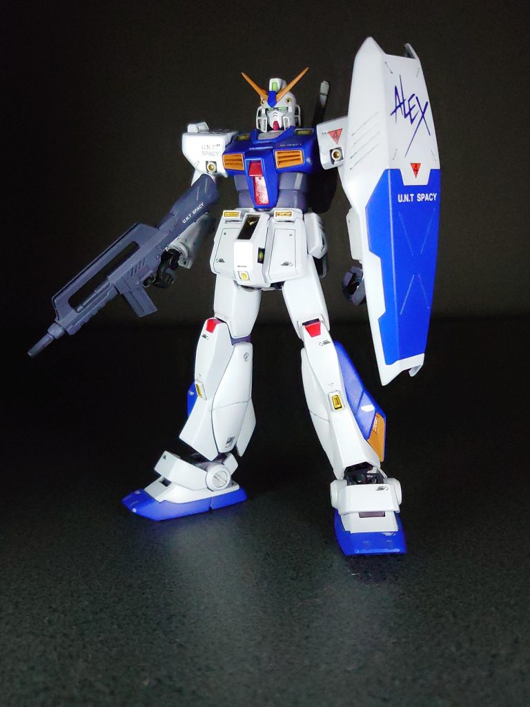 胴体、肘部分延長、脚部ソールはHGUCジムⅡから流用しています。