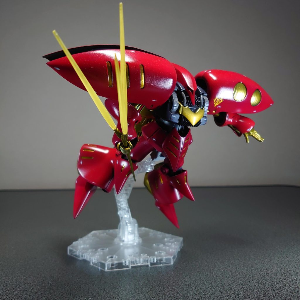 リヴァイブではないのでオリジナルで三股ビームサーベルをスクラッチしてみました。