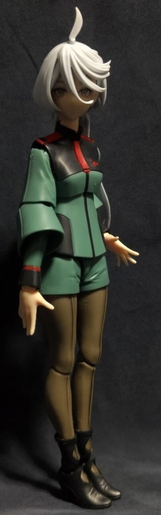 ななめ前その２。ストッキングの部分に、スミ入れした程度です。（笑）